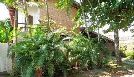 Casa para venda em Condominio Lagoinha de 345.00m² com 3 Quartos, 3 Suites e 2 Garagens