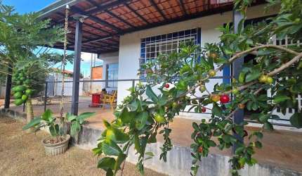 Casa para venda em Jardim Itamarati de 230.00m² com 3 Quartos, 1 Suite e 4 Garagens