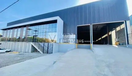 Galpão / Depósito / Armazém para alugar em Iporanga de 3000.00m² com 20 Garagens