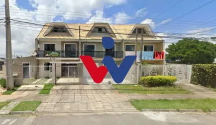 Sobrado para venda em Capão Raso de 123.00m² com 3 Quartos e 2 Garagens