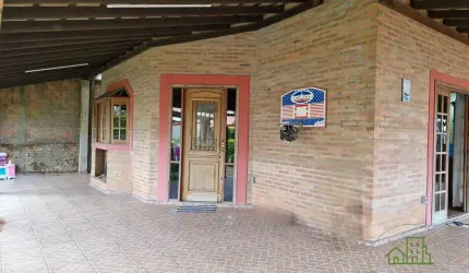 Casa para venda em Jardim Tropical de 200.00m² com 2 Quartos, 1 Suite e 4 Garagens
