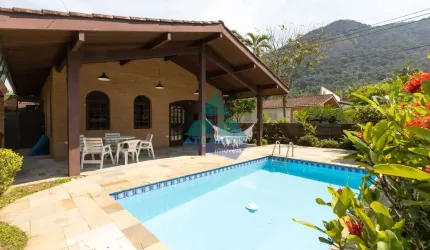 Casa para venda em Pedra Verde de 220.00m² com 6 Quartos, 6 Suites e 1 Garagem