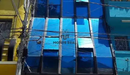 Sala Comercial para venda e aluguel em Centro de 536.58m²