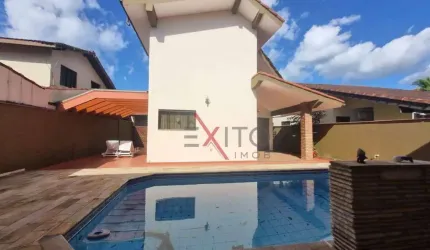 Casa de Condomínio para venda em Centro de 204.00m² com 2 Quartos e 2 Suites