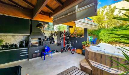 Casa para venda em Engordadouro de 146.94m² com 3 Quartos, 1 Suite e 2 Garagens