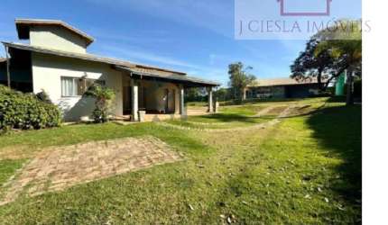 Chácara para venda em Chácaras Do Guacuri de 310.00m² com 3 Quartos, 3 Suites e 4 Garagens
