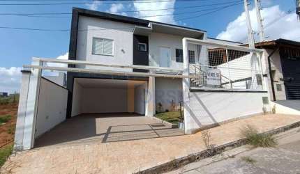 Sobrado para venda em Vila São Paulo de 90.00m² com 2 Quartos, 1 Suite e 4 Garagens