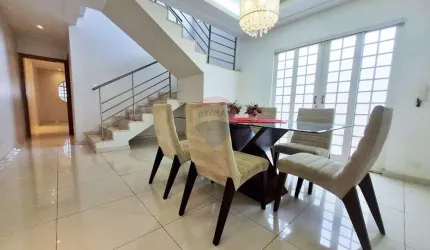 Casa para venda em Parque Residencial Jaguari de 240.00m² com 3 Quartos, 1 Suite e 3 Garagens