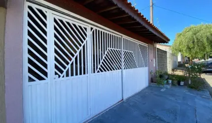 Casa para venda em Medeiros de 151.00m² com 6 Quartos e 2 Garagens