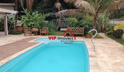 Casa para venda em Caxambu de 400.00m² com 3 Quartos, 1 Suite e 6 Garagens