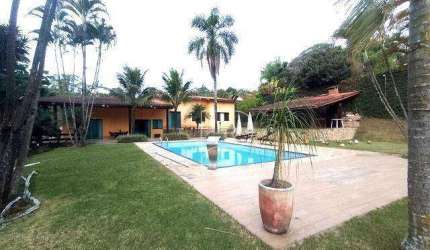 Casa de Condomínio para venda em Granja Viana de 439.00m² com 3 Quartos, 1 Suite e 6 Garagens