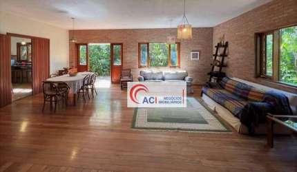 Casa de Condomínio para venda em Granja Viana- Villa Vianna de 369.00m² com 4 Quartos, 2 Suites e 3 Garagens