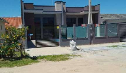 Casa para venda em Matinhos de 160.00m² com 3 Quartos, 1 Suite e 2 Garagens
