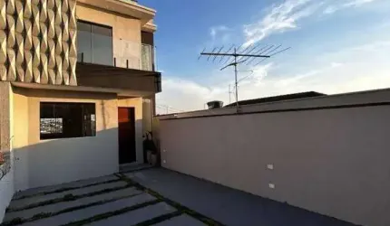 Sobrado para venda em Vila Lavínia de 100.00m² com 3 Quartos, 1 Suite e 4 Garagens