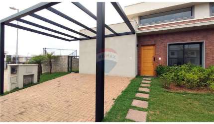 Casa para venda em Estância Das Flores de 147.00m² com 3 Quartos, 1 Suite e 2 Garagens
