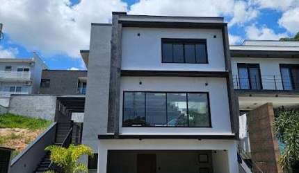 Casa para venda em Mogi Moderno de 240.00m² com 3 Quartos, 3 Suites e 4 Garagens
