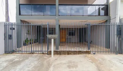 Sobrado para venda em Tatuquara de 160.00m² com 4 Quartos e 3 Garagens