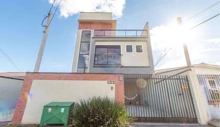 Sobrado para alugar em Xaxim de 202.19m² com 3 Quartos, 1 Suite e 2 Garagens