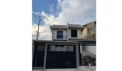 Casa para venda em Parque Residencial Scaffid Ii de 188.00m² com 3 Quartos, 1 Suite e 4 Garagens