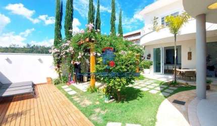 Casa de Condomínio para venda em Roncáglia de 242.00m² com 3 Quartos, 1 Suite e 4 Garagens