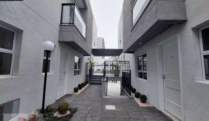 Casa de Condomínio para venda em Centro de 60.00m² com 2 Quartos, 2 Suites e 1 Garagem