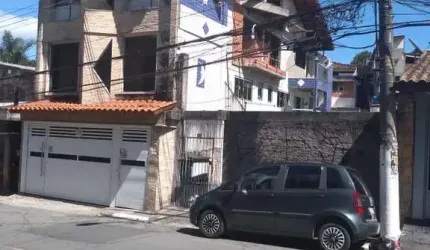 Sobrado para venda em Centro de 140.00m² com 3 Quartos, 1 Suite e 2 Garagens