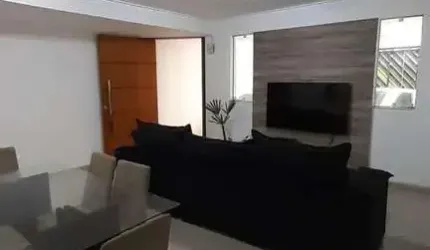 Sobrado para venda em Taboão de 150.00m² com 2 Quartos, 1 Suite e 2 Garagens