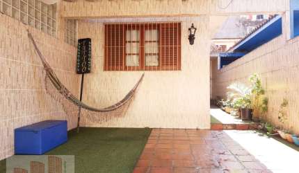 Casa para venda em Centro de 125.00m² com 3 Quartos e 2 Garagens