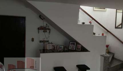 Sobrado para venda em Centro de 168.00m² com 3 Quartos e 2 Garagens