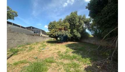 Terreno para venda em Recanto Ceci de 1023.00m² com 3 Garagens
