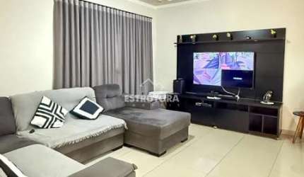 Casa para alugar em Jardim Claret de 266.00m² com 4 Quartos e 4 Garagens