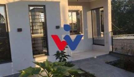 Casa de Condomínio para venda em Vila Santa Maria de 180.00m² com 3 Quartos e 5 Garagens