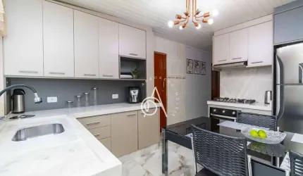 Casa para venda em Pinheirinho de 70.00m² com 3 Quartos e 3 Garagens
