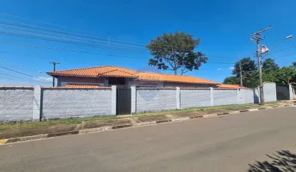 Casa para venda em Nova São Pedro de 343.00m² com 3 Quartos e 3 Suites