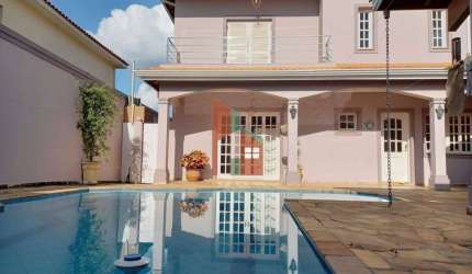Casa para venda em Jardim Itaperi de 300.00m² com 3 Quartos, 3 Suites e 4 Garagens