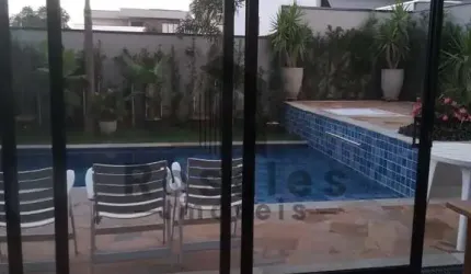 Casa para venda em Condomínio Royal Garden de 242.00m² com 4 Quartos, 4 Suites e 2 Garagens