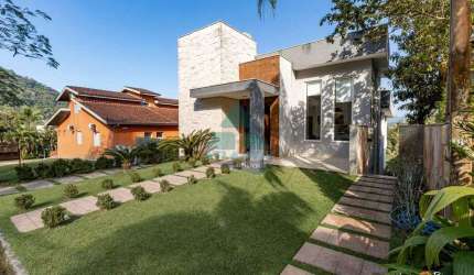 Casa para venda em Recanto Da Lagoinha de 416.00m² com 4 Quartos, 2 Suites e 5 Garagens
