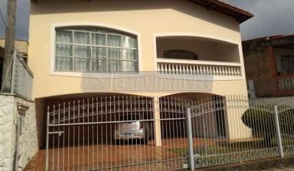 Casa para venda em Vila Haro de 233.00m² com 3 Quartos, 1 Suite e 5 Garagens