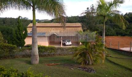 Chácara para venda em Chácaras Leonardi de 250.00m² com 3 Quartos, 3 Suites e 8 Garagens