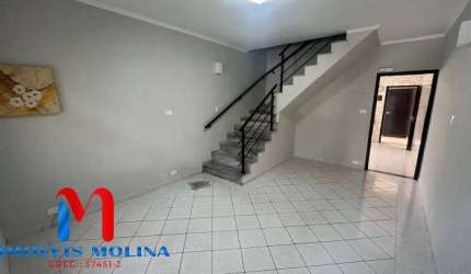 Sobrado para alugar em Santa Maria de 122.00m² com 2 Quartos e 1 Garagem