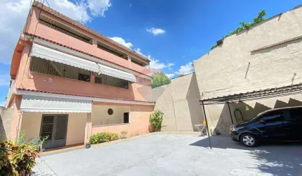 Casa para venda em Abolição de 259.00m² com 3 Quartos e 4 Garagens