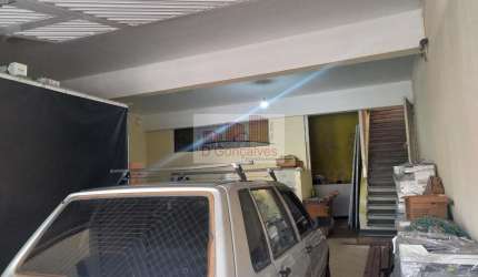Sobrado para venda em Centro de 240.00m² com 4 Quartos, 1 Suite e 4 Garagens