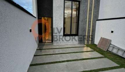 Casa para venda em Jardim Layr de 150.00m² com 2 Quartos, 1 Suite e 2 Garagens