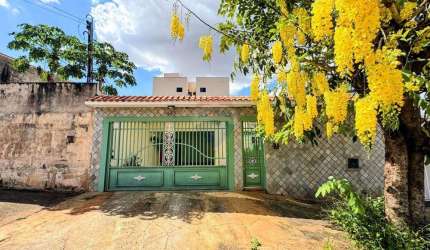 Casa para venda em Parque Dos Bandeirantes de 270.00m² com 3 Quartos, 1 Suite e 3 Garagens