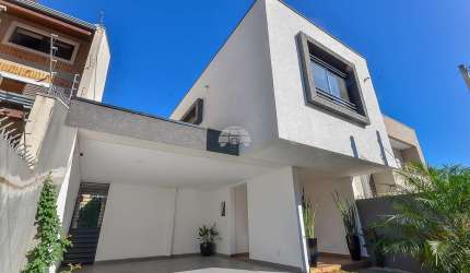 Sobrado para venda em Campina Do Siqueira de 181.00m² com 3 Quartos, 3 Suites e 3 Garagens