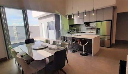 Casa para venda em Roncáglia de 304.81m² com 3 Quartos, 3 Suites e 4 Garagens