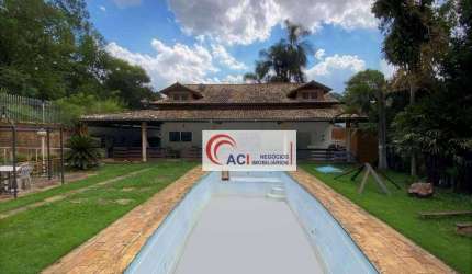 Casa de Condomínio para venda e aluguel em Granja Viana de 780.00m² com 4 Quartos, 3 Suites e 4 Garagens