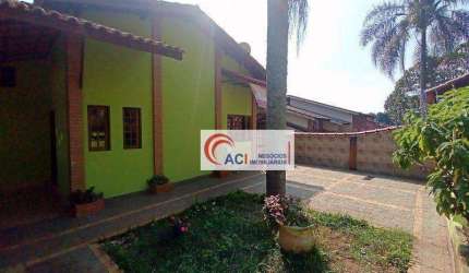 Casa de Condomínio para venda em Granja Viana de 390.00m² com 6 Quartos, 3 Suites e 6 Garagens