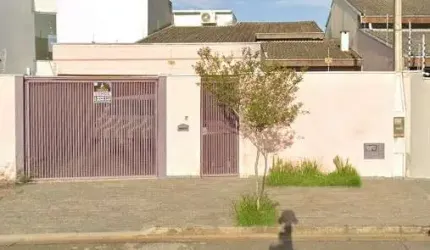Casa para venda em Jardim Oásis de 250.00m² com 3 Quartos, 3 Suites e 2 Garagens