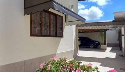 Casa para venda em Residencial D'napoli de 402.00m² com 3 Quartos, 1 Suite e 4 Garagens